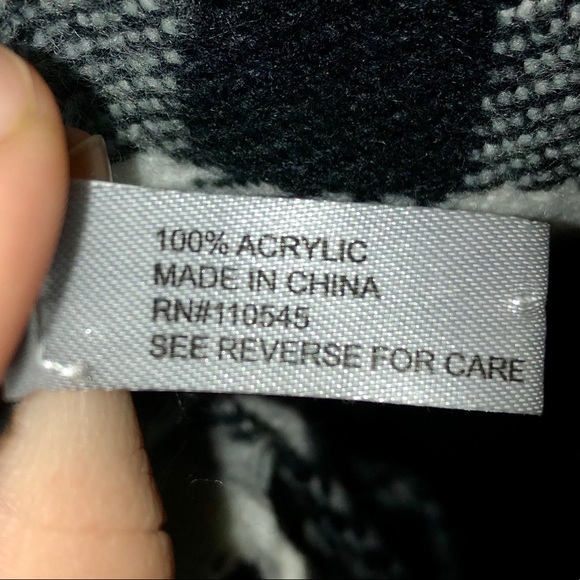 Plaid Winter Scarf - Picture 3 of 3